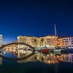 Appartement Frejus Avec Jardin, Piscine, Plage, Tennis